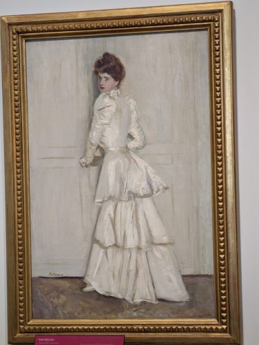 Paul Helleu -  Portrait d'Alice Helleu en robe blanche